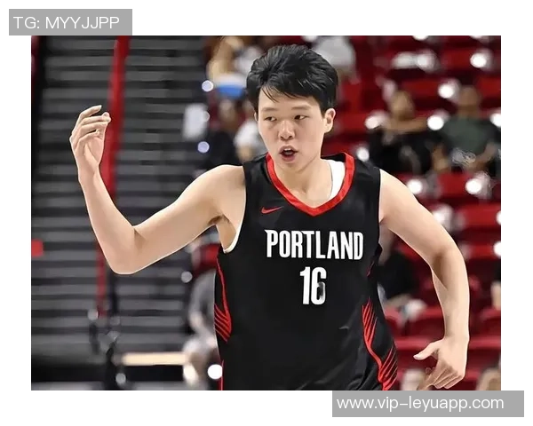 亚历山大与杨瀚森初次见面尴尬收场再次互动小杨羞涩回应引发关注